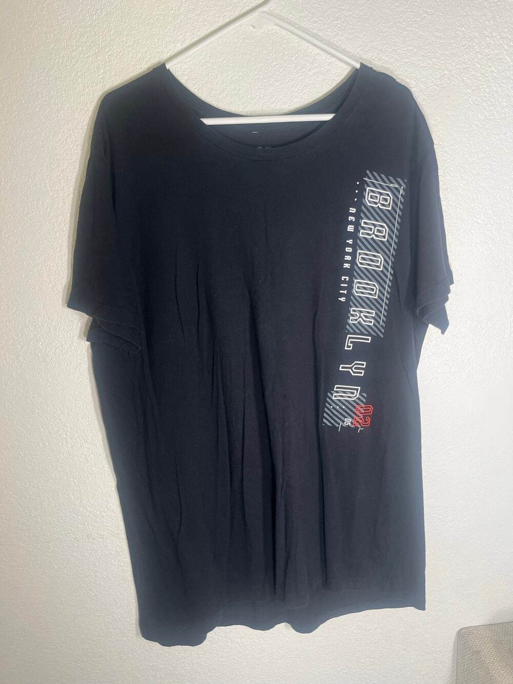 APT. 9 XXL men's black T-shirt w/Brooklyn design